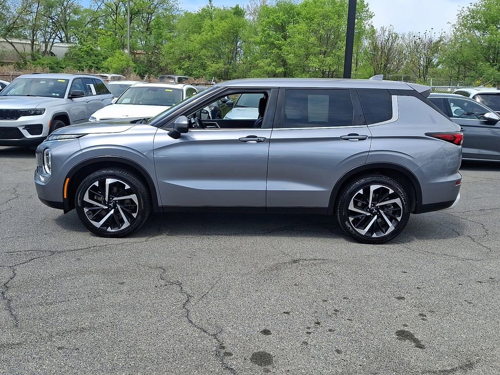 Used 2024 Mitsubishi Outlander SE AWD/4WD image 9