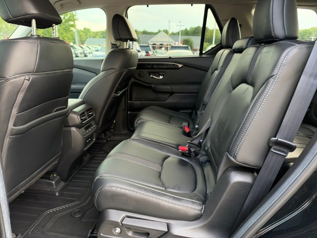 Used 2025 Honda Pilot EX-L image 15