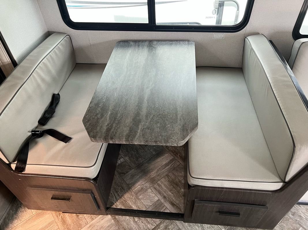 Used 2022 Ford E-450 and Econoline 450 Super Duty w/ Motorhome Prep Package image 22