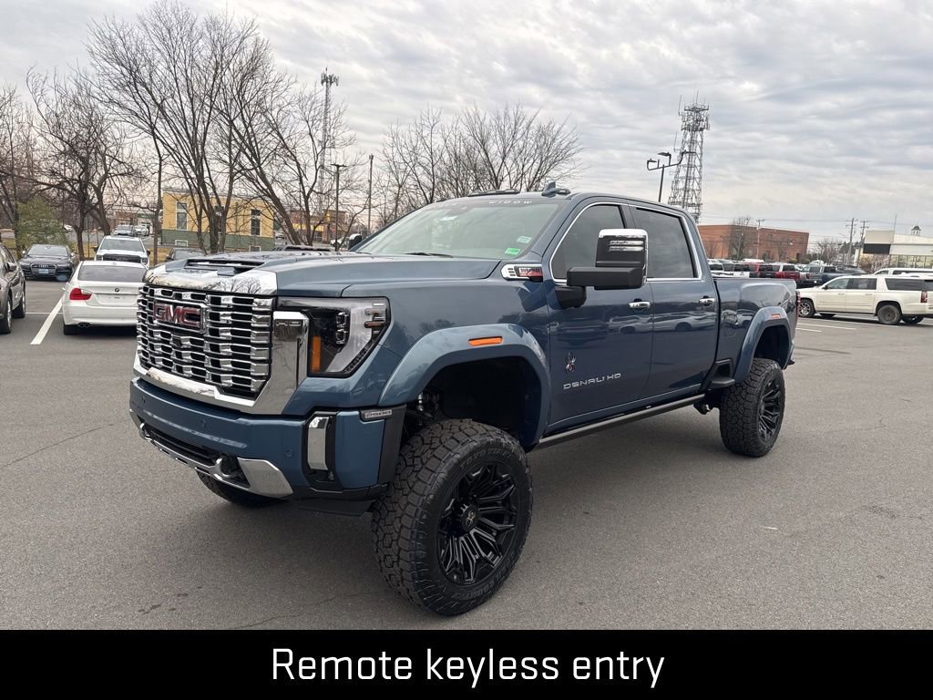 New 2026 GMC Sierra 2500 Denali AWD/4WD image 3