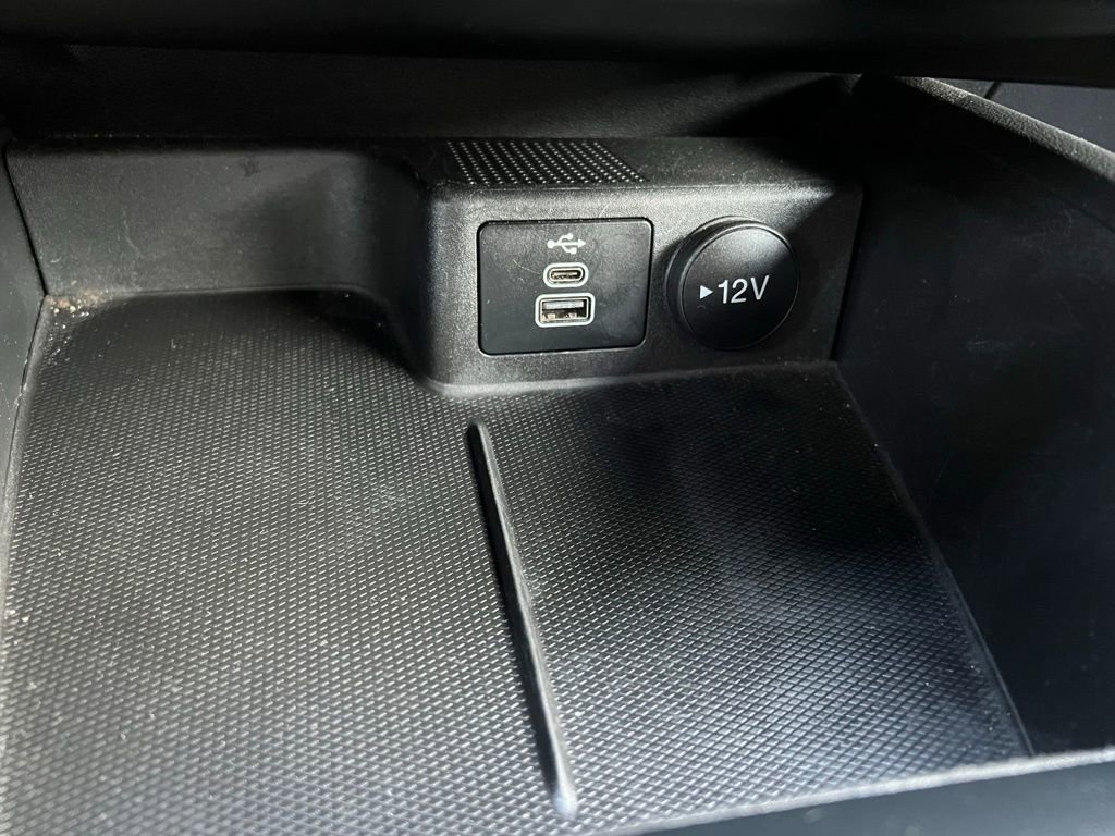 Used 2025 Ford Escape ST-Line image 34