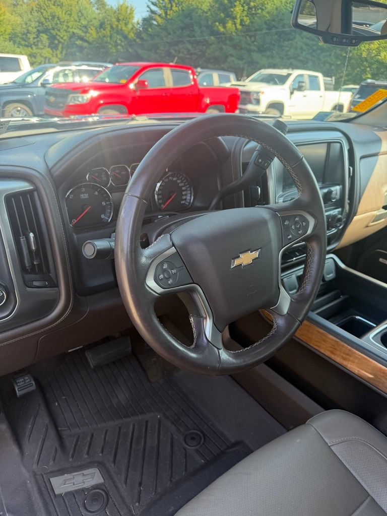 Used 2017 Chevrolet Silverado 1500 LTZ AWD/4WD image 12