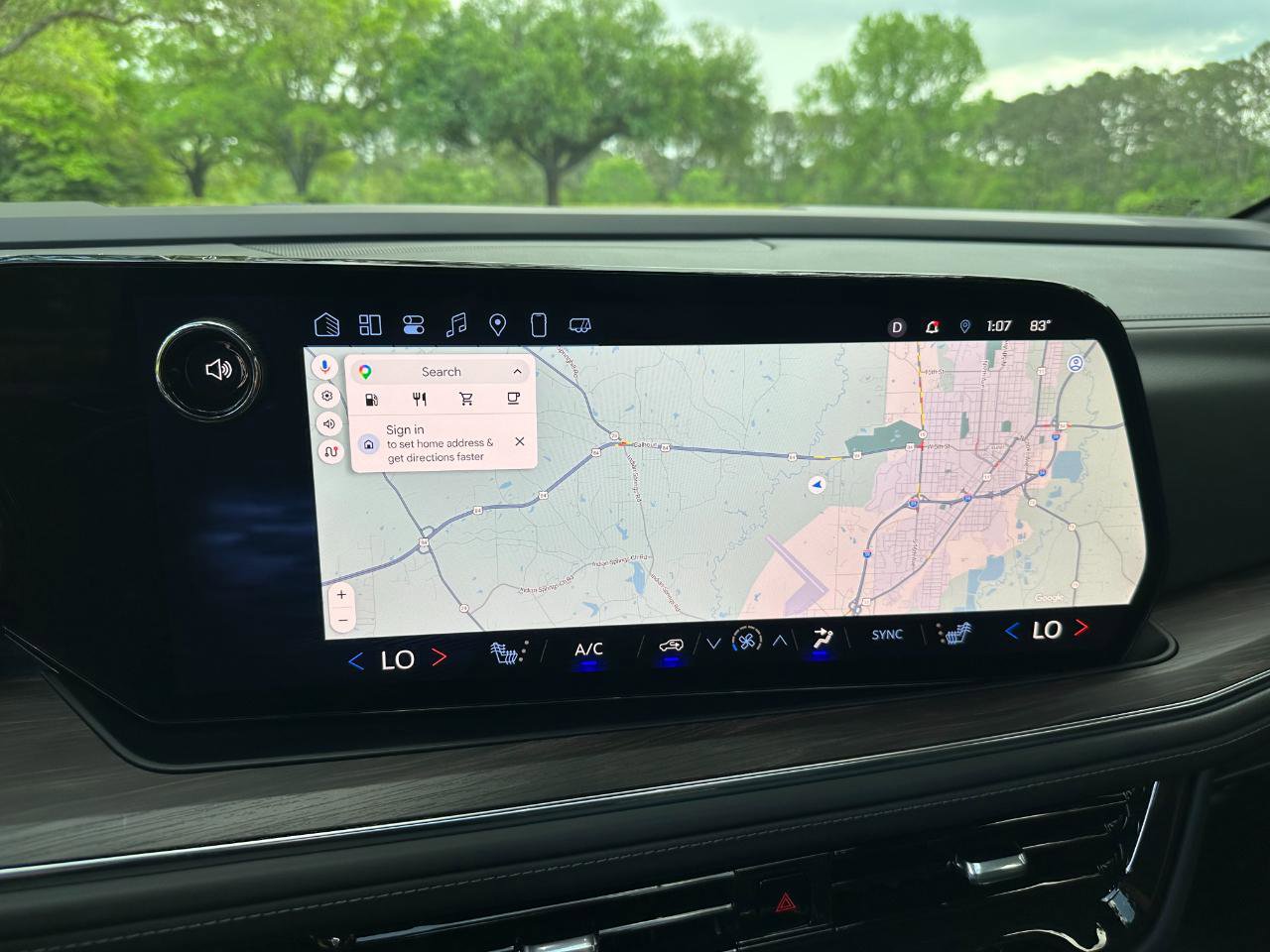 Used 2025 Chevrolet Tahoe Z71 w/ Comfort Package image 48