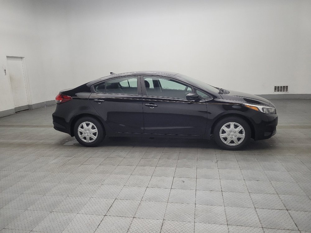 Used 2017 Kia Forte LX image 11