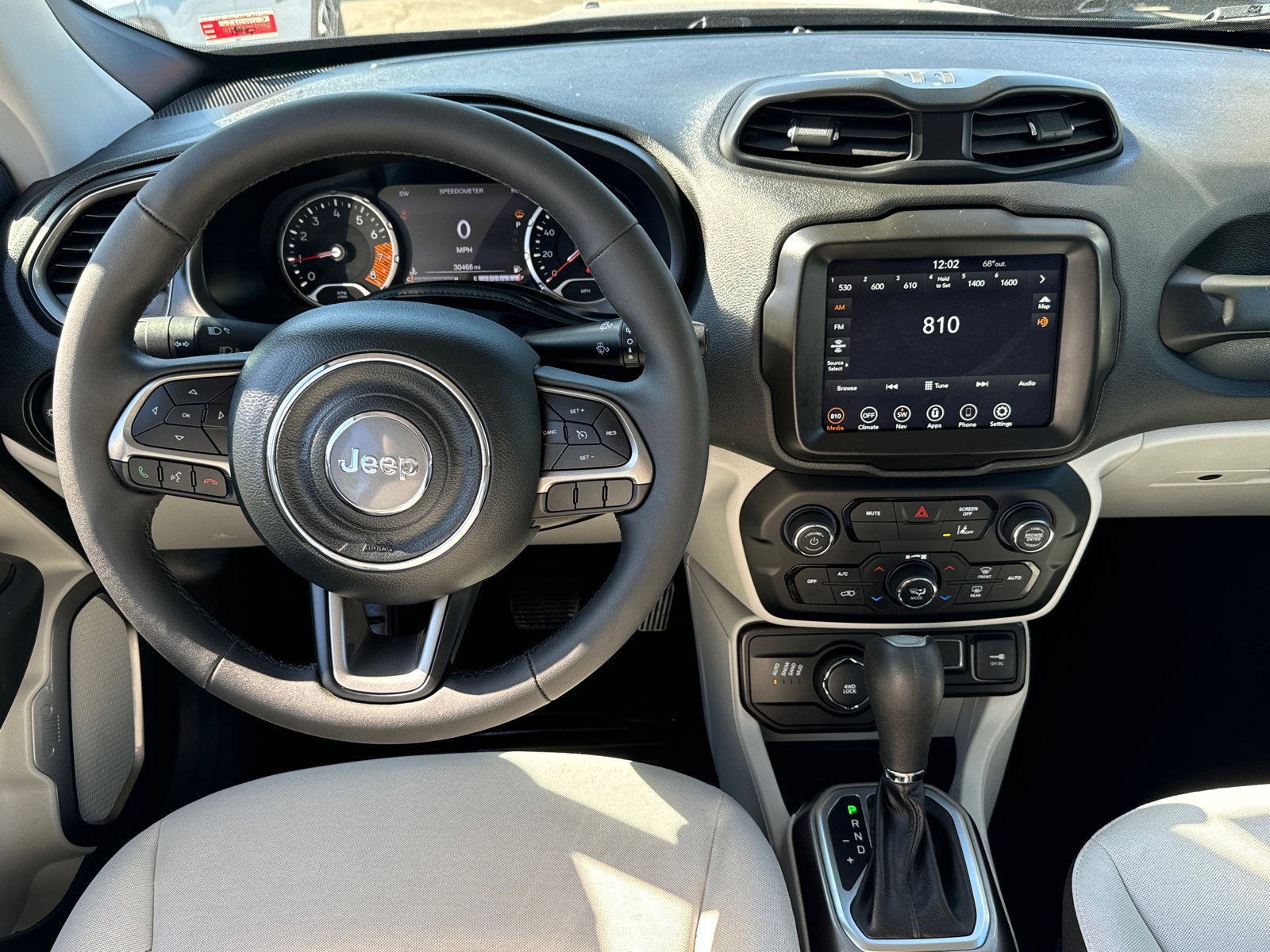 Used 2022 Jeep Renegade Latitude AWD/4WD image 7