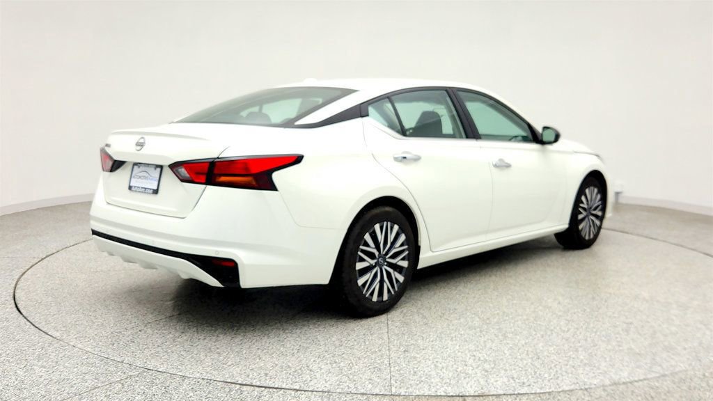 Used 2025 Nissan Altima 2.5 SV image 5