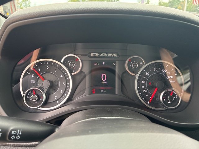 New 2026 RAM 1500 4x4 Crew Cab image 12