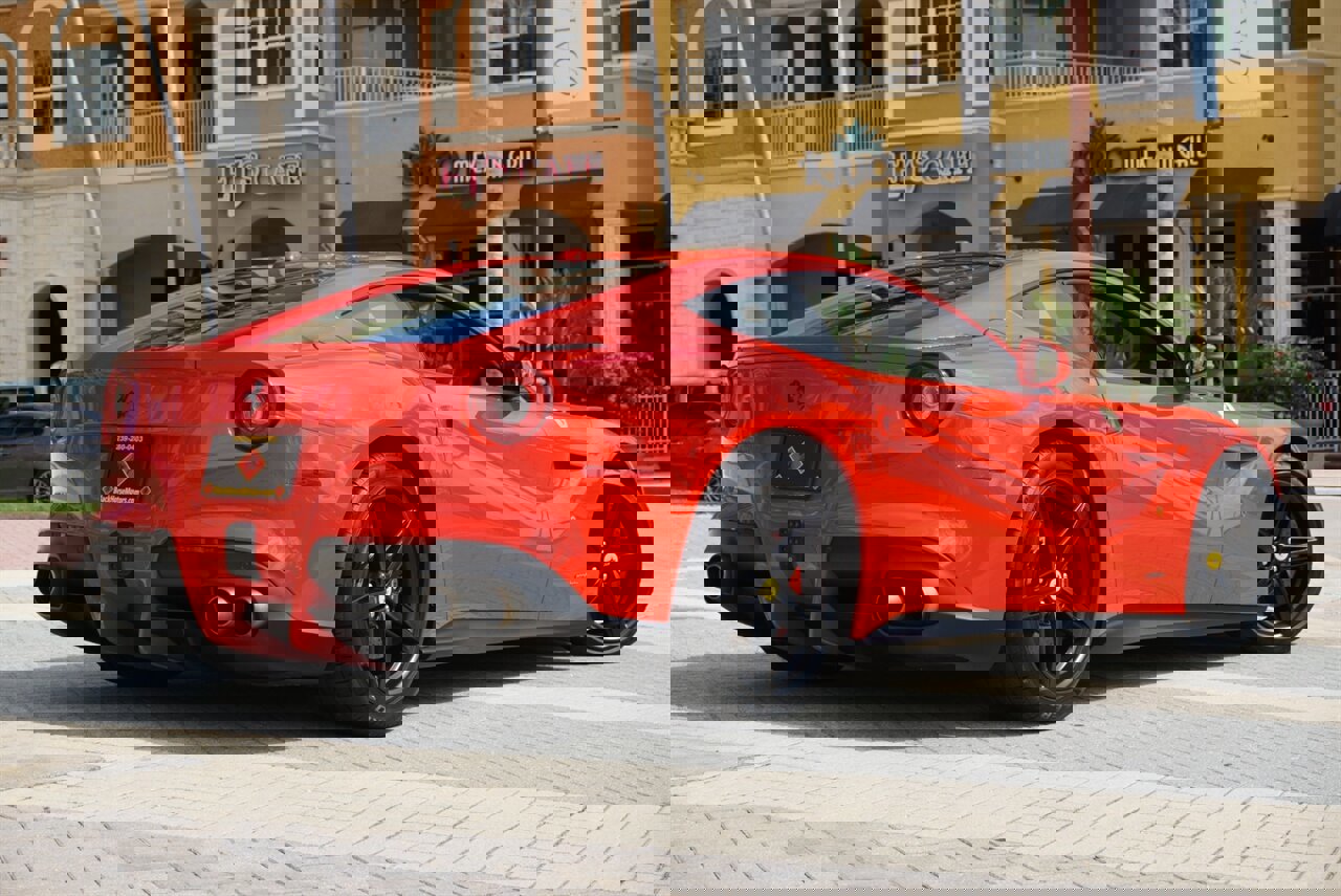 Used 2016 Ferrari F12 Berlinetta image 31