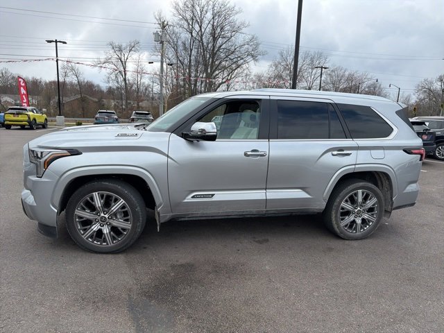 Used 2024 Toyota Sequoia Capstone image 4