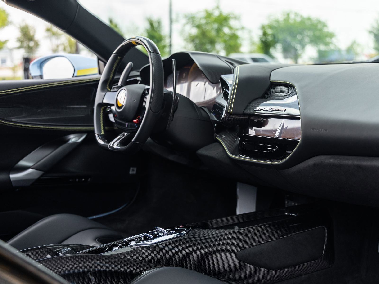 Used 2024 Ferrari SF90 Spider image 50