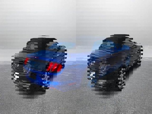 Used 2016 Ford Mustang Convertible image 7