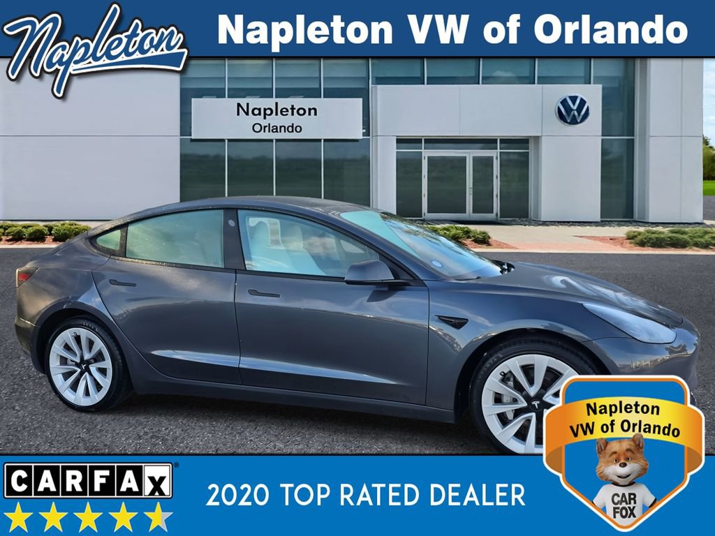 Used 2023 Tesla Model 3 Standard Range image 3