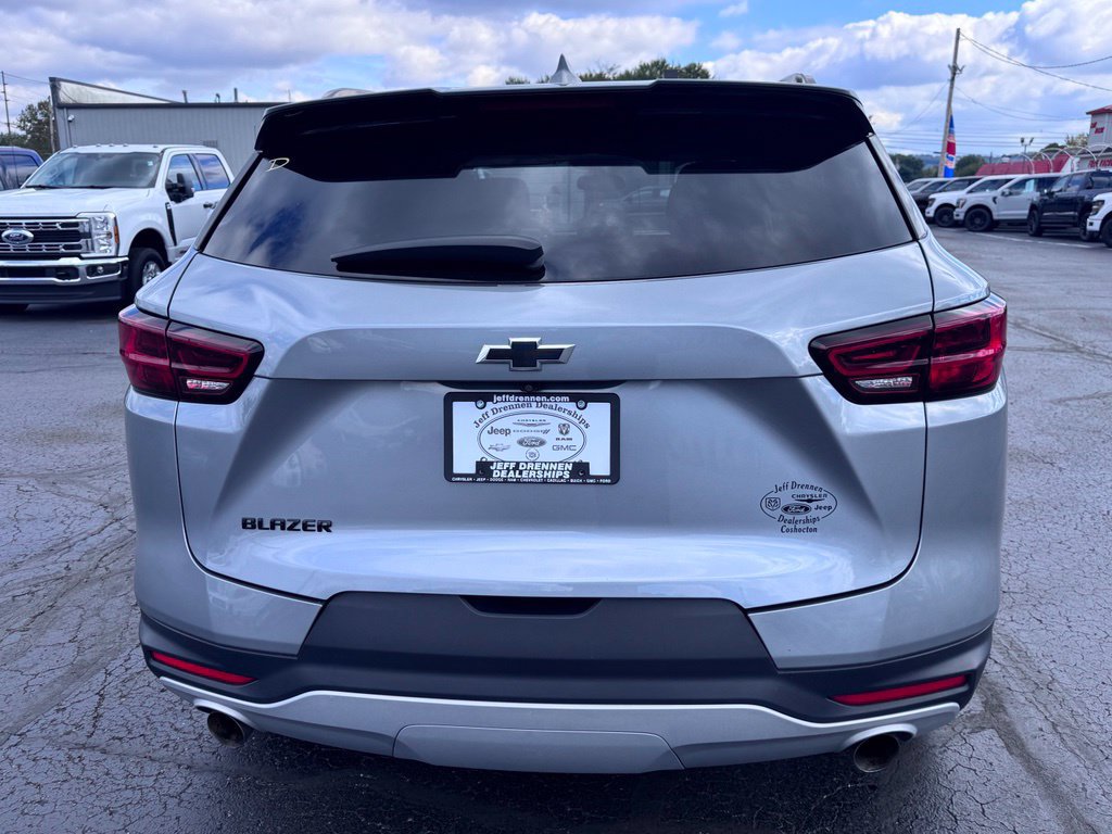 Used 2023 Chevrolet Blazer LT w/ Convenience Package FWD image 6
