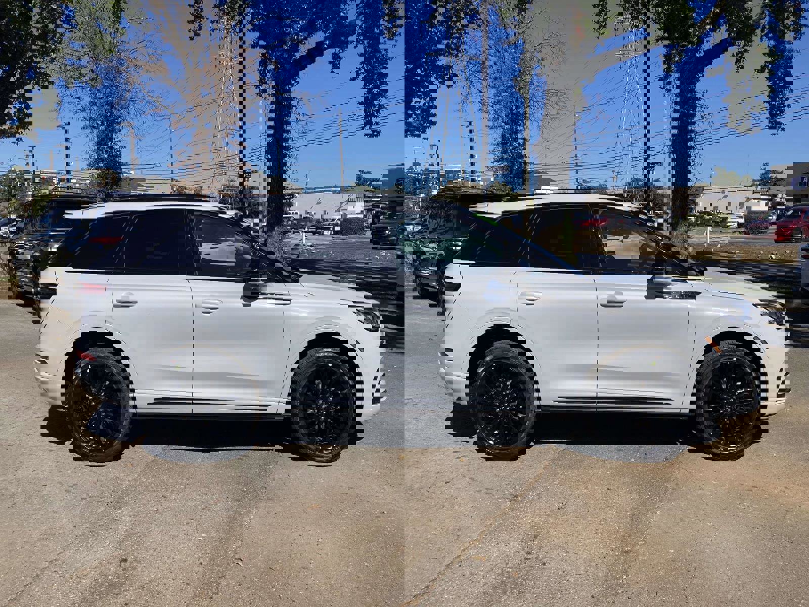 New 2026 Lincoln Corsair Premiere image 2