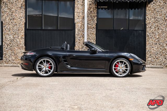 Used 2017 Porsche 718 Boxster S RWD image 13
