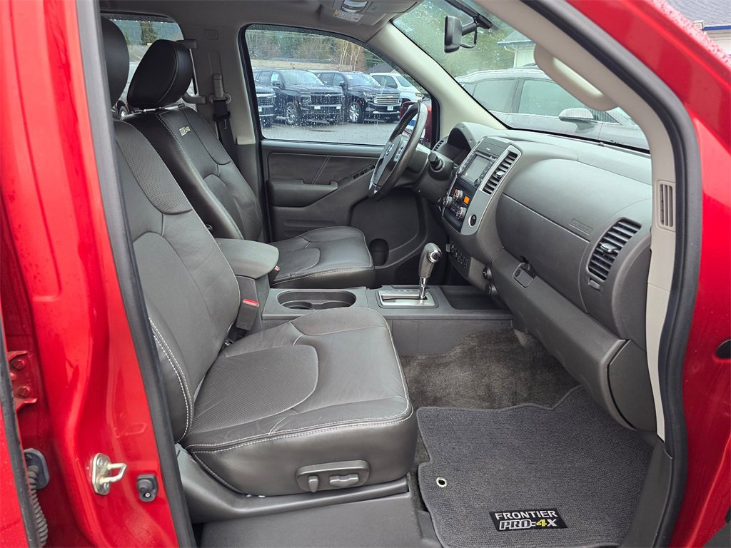 Used 2017 Nissan Frontier PRO-4X w/ Pro-4x Luxury Package image 11