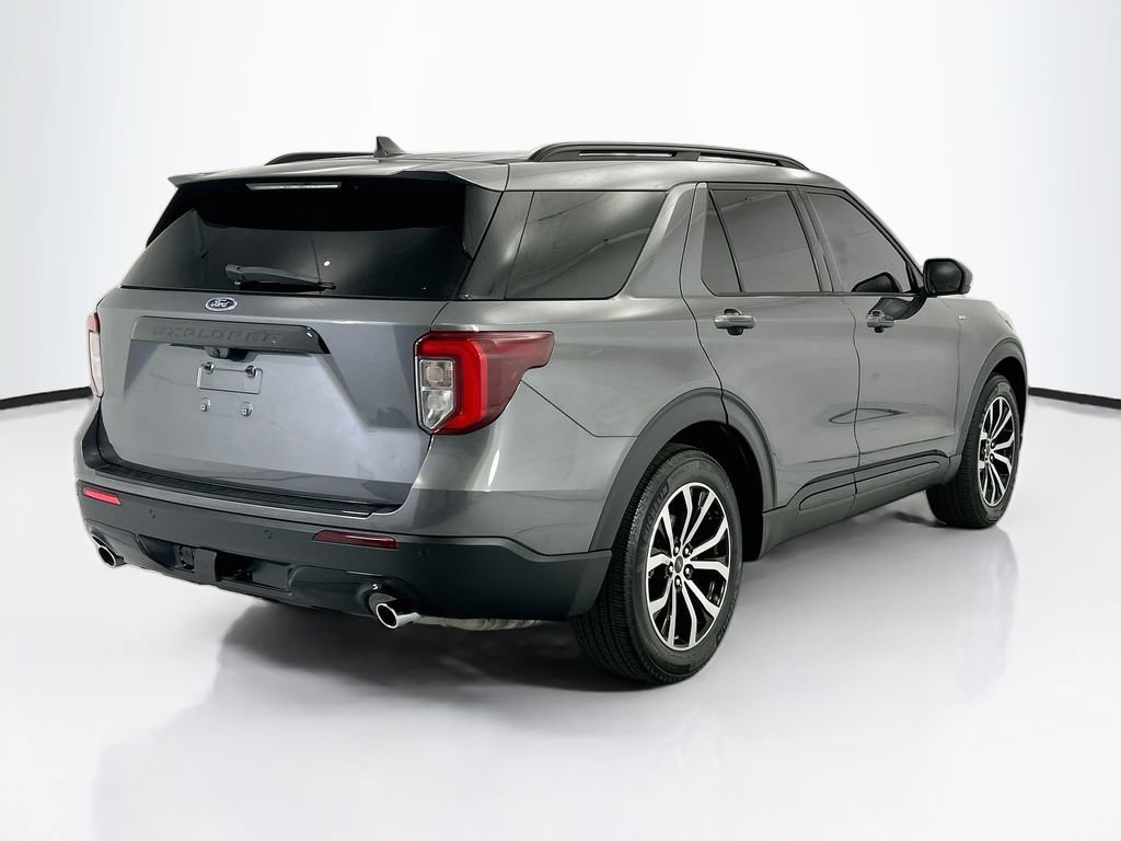 Used 2023 Ford Explorer ST-Line w/ Class IV Trailer Tow Package RWD image 5