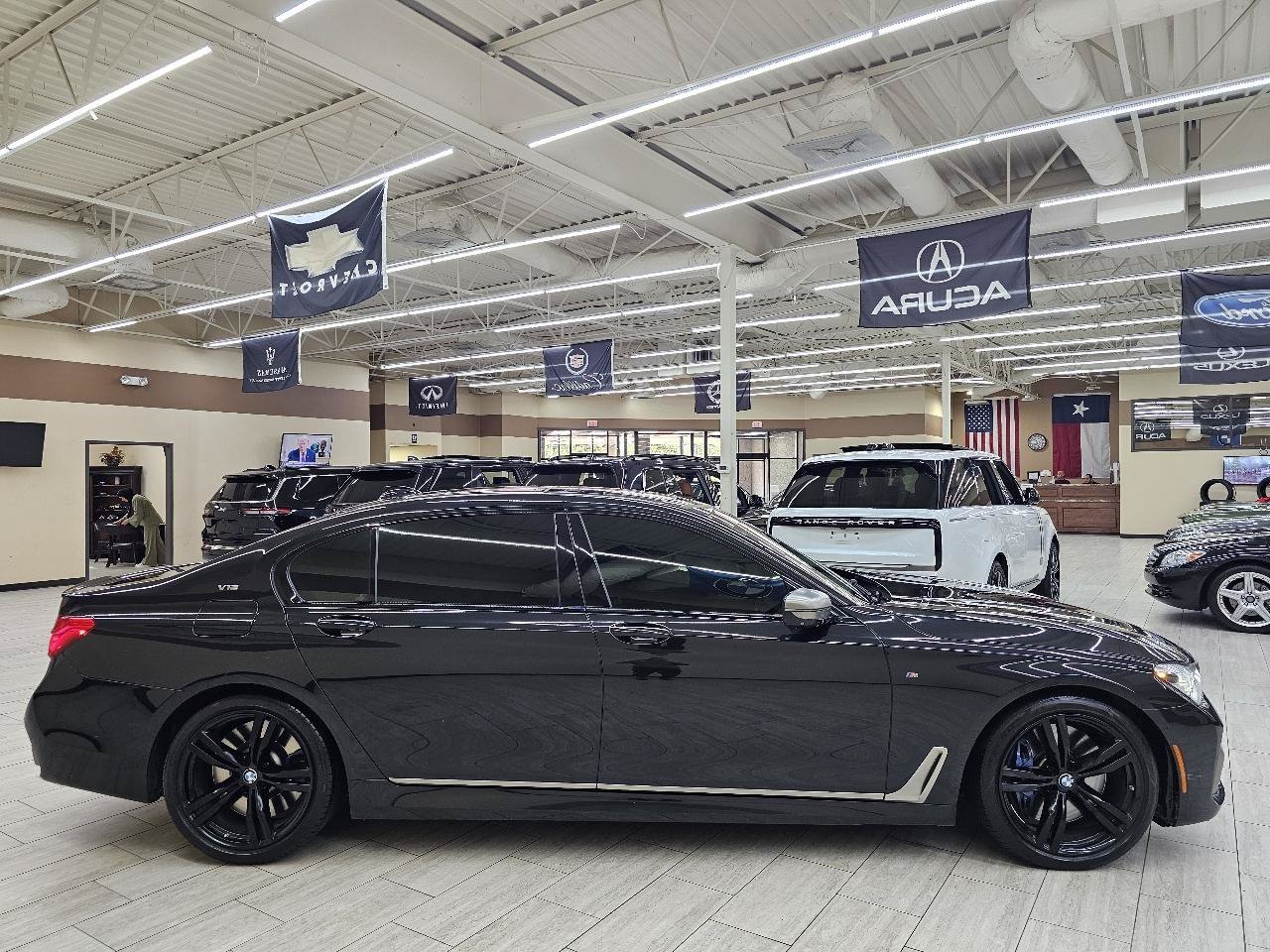 Used 2018 BMW M760i xDrive AWD/4WD image 5