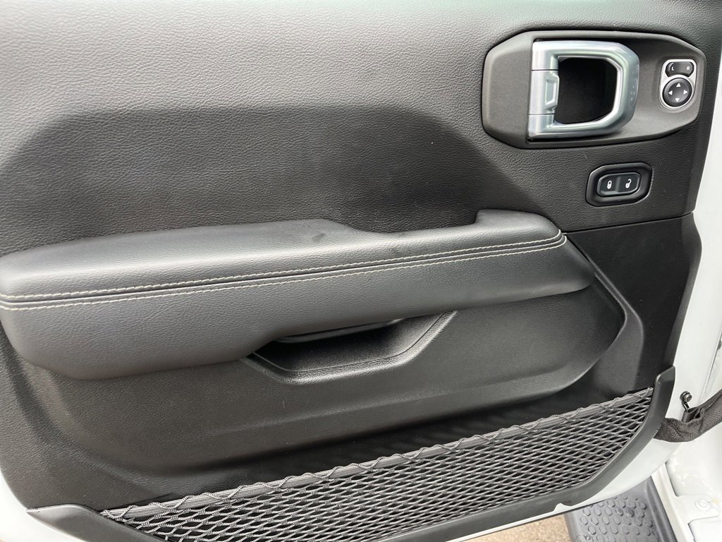 Used 2021 Jeep Wrangler Unlimited Sahara w/ Dual Top Group image 25