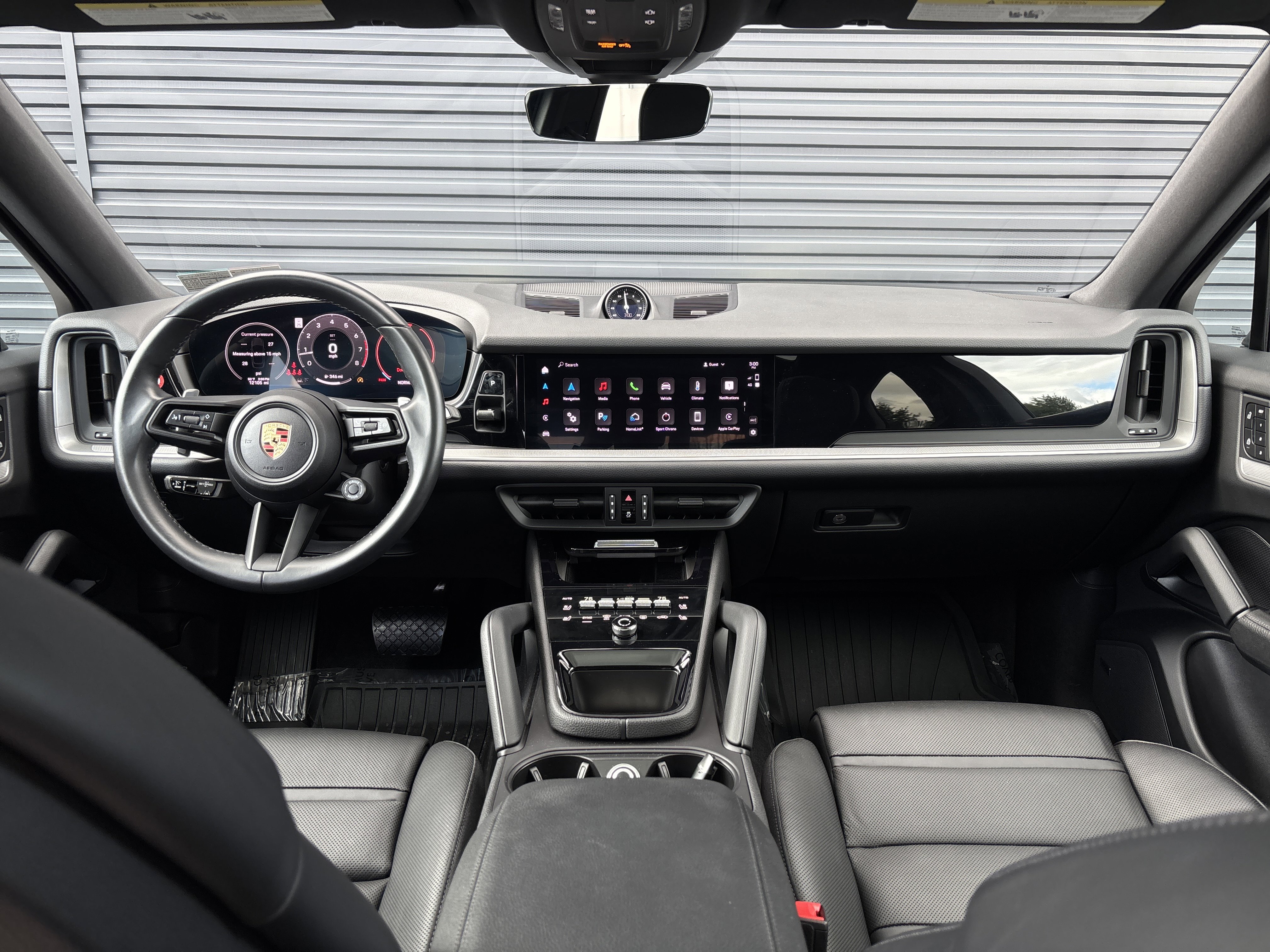 Certified 2024 Porsche Cayenne Coupe image 12