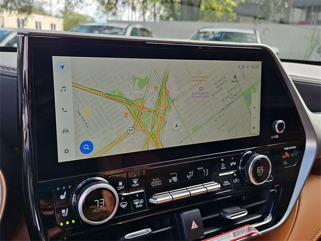 Used 2025 Toyota Highlander Platinum image 21