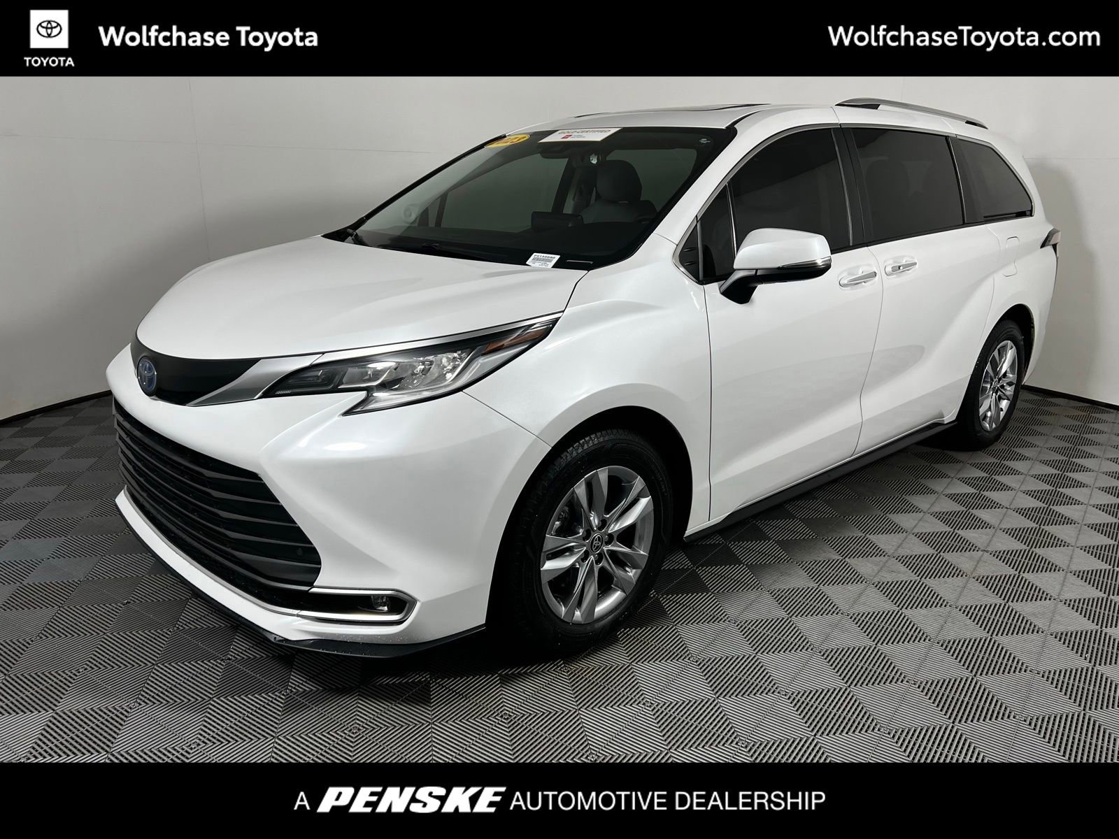 Certified 2023 Toyota Sienna Limited