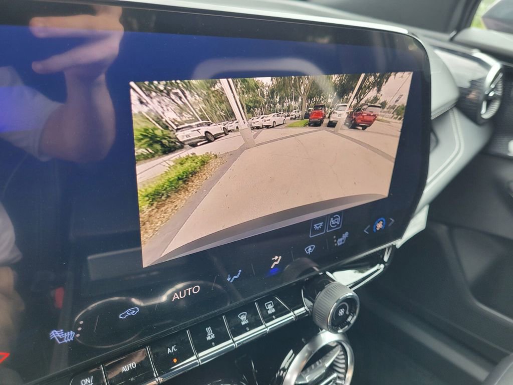 New 2024 Chevrolet Blazer EV LT AWD/4WD image 34