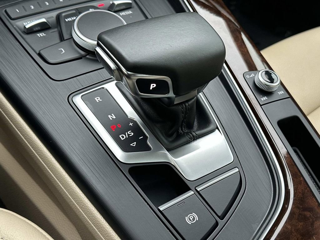 Used 2019 Audi A4 2.0T Premium w/ Convenience Package image 16