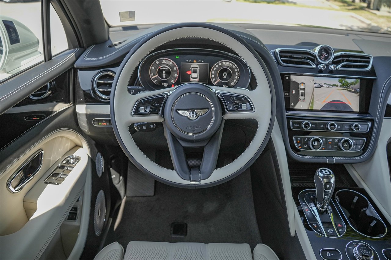 New 2025 Bentley Bentayga Extended Wheelbase image 38