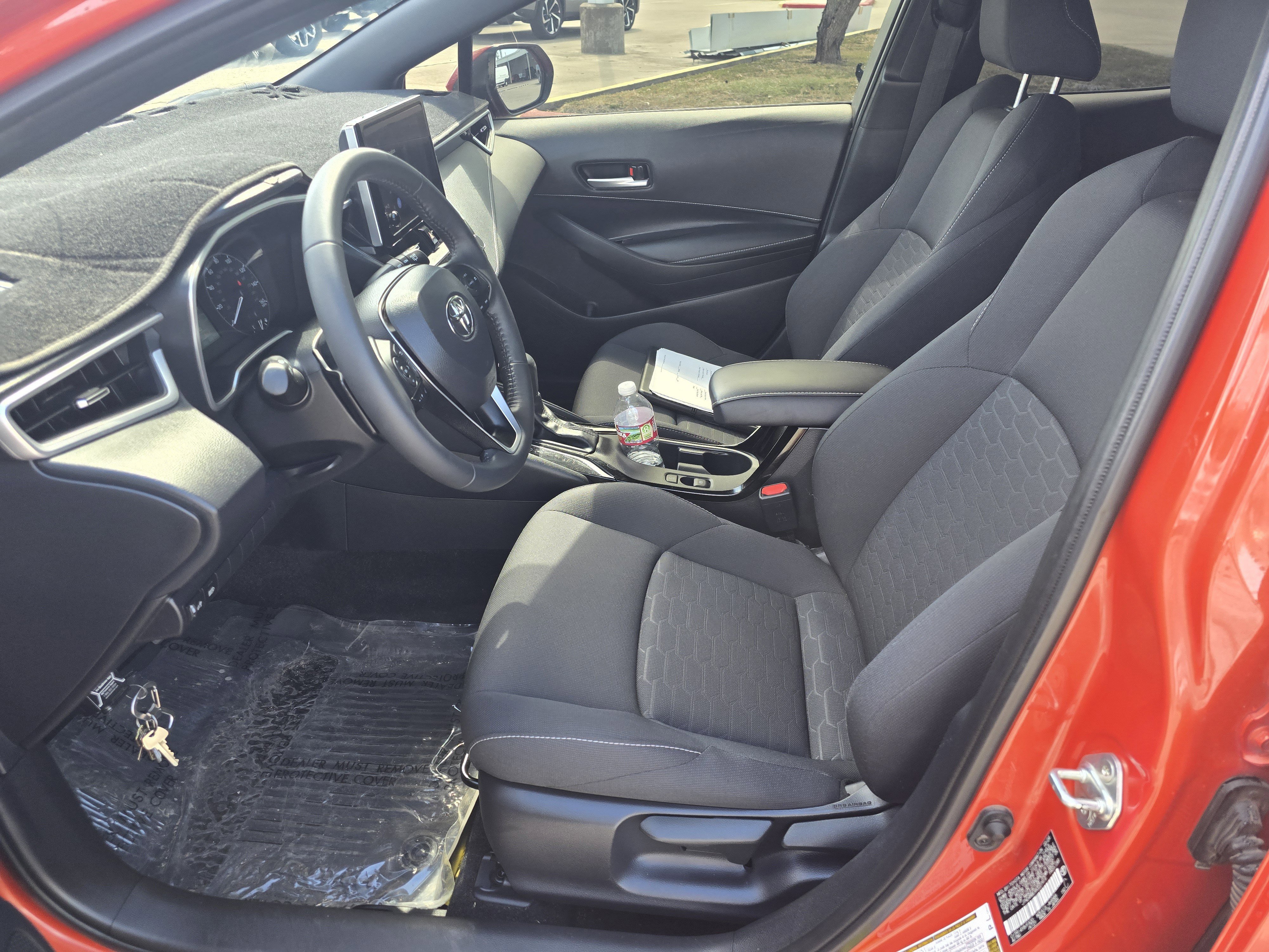 Used 2024 Toyota Corolla SE w/ SE Package image 10