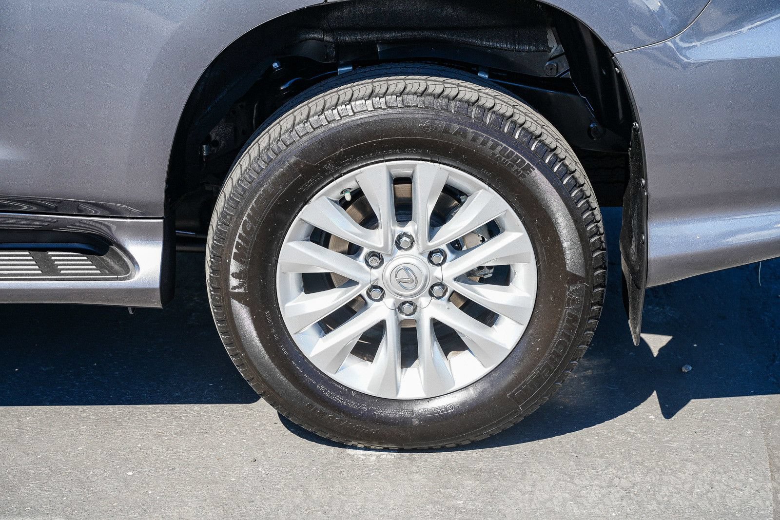 Used 2023 Lexus GX 460 Premium w/ Premium Plus Package AWD/4WD image 10