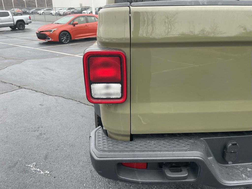Used 2025 Jeep Gladiator Sport image 20