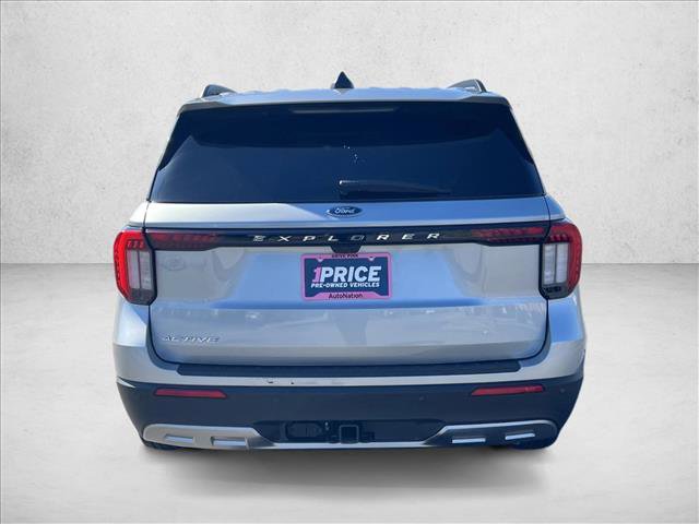 Used 2025 Ford Explorer Active w/ Active Comfort Package image 6