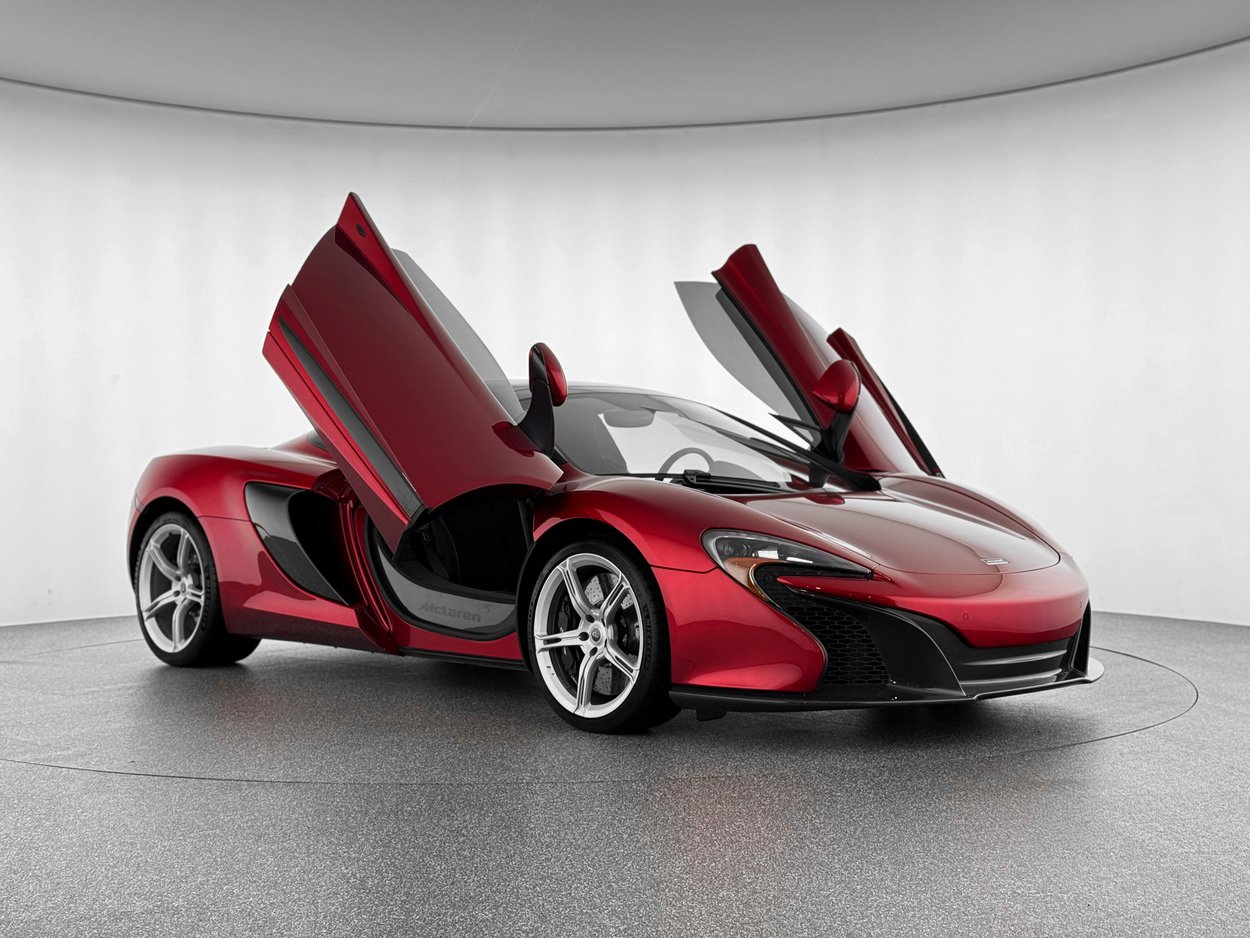 Used 2015 McLaren 650S Spider image 8