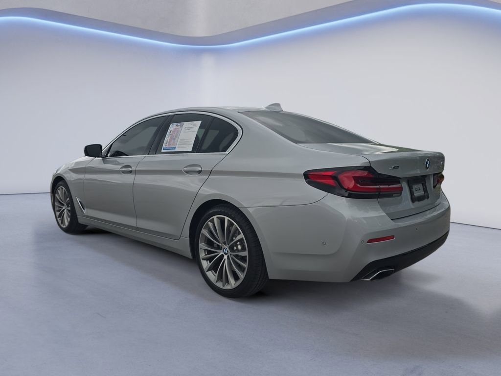 Used 2021 BMW 530i xDrive w/ Premium Package AWD/4WD image 3