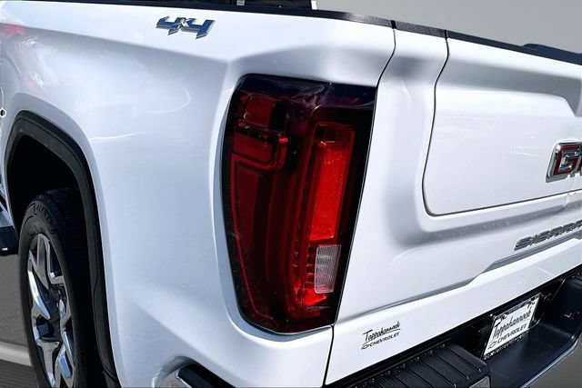 Used 2024 GMC Sierra 1500 SLT w/ SLT Premium Plus Package AWD/4WD image 24