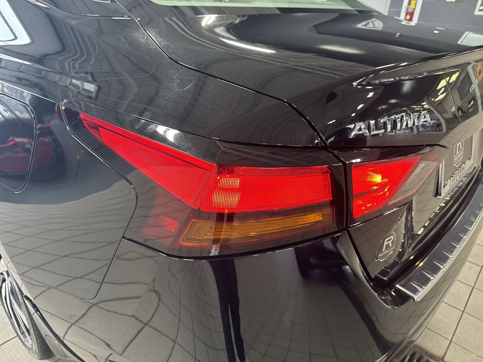 Certified 2019 Nissan Altima 2.5 Platinum AWD/4WD image 37