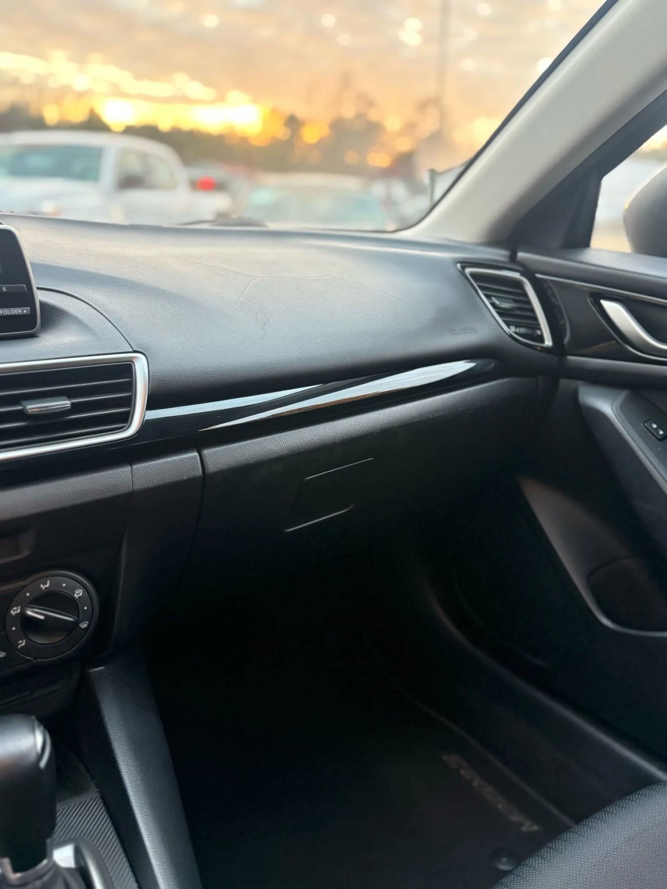 Used 2014 MAZDA MAZDA3 i Sport image 27