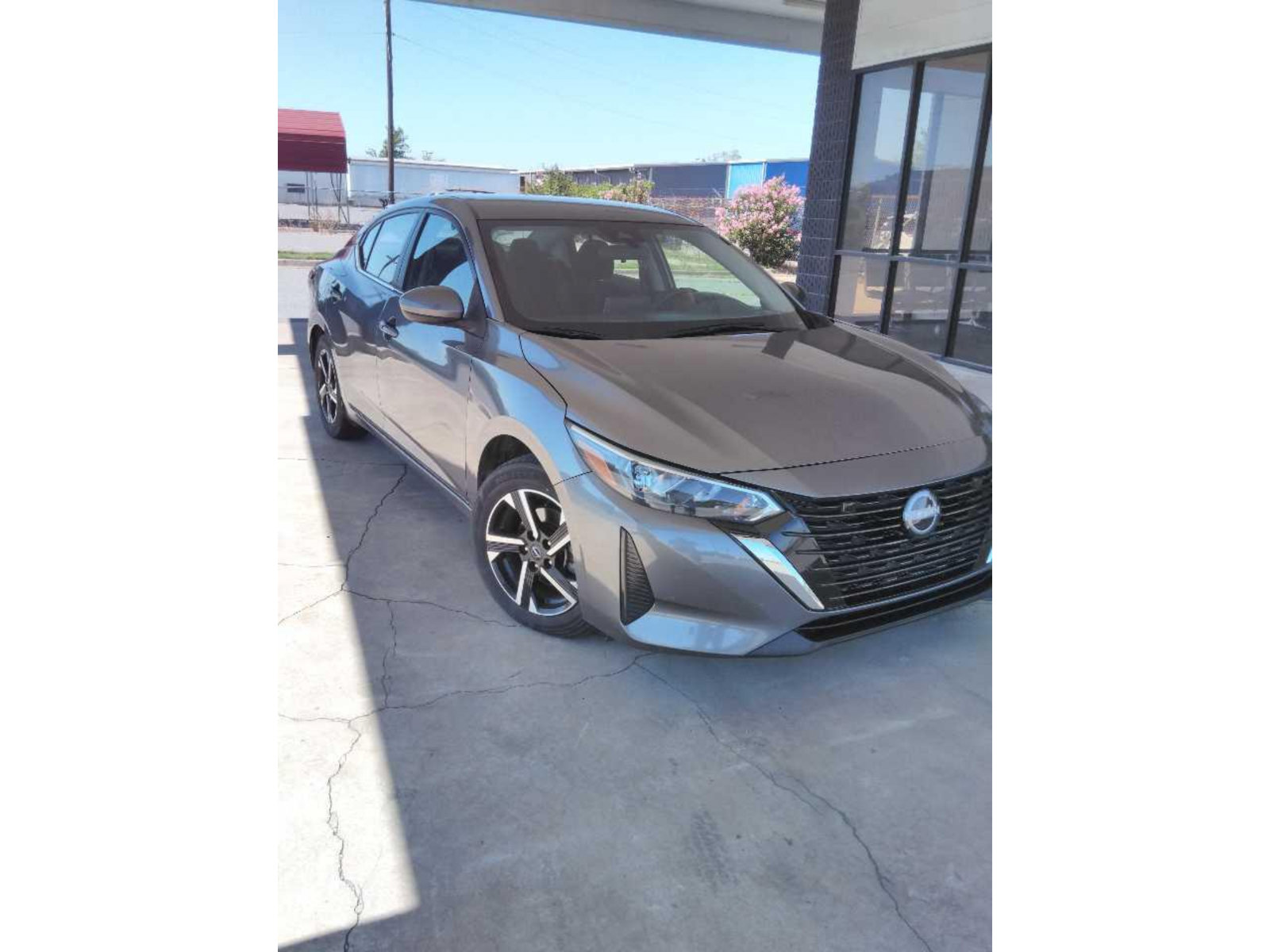 Used 2024 Nissan Sentra SV FWD image 2