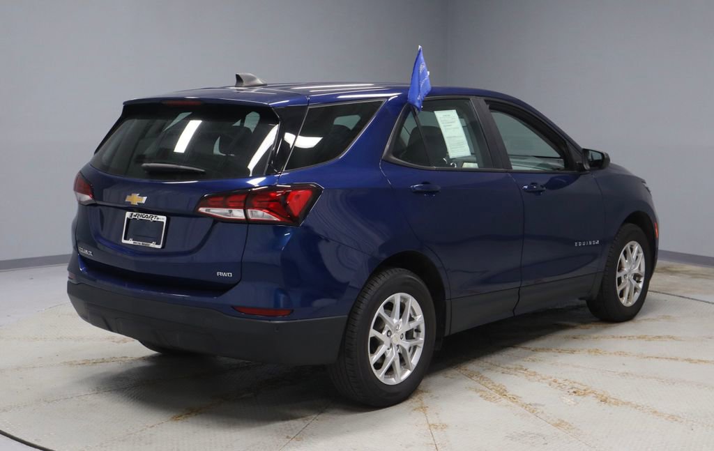 Used 2022 Chevrolet Equinox LS image 9