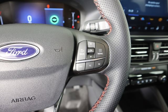 Certified 2025 Ford Escape ST-Line w/ Tech Pack #1 AWD/4WD image 38