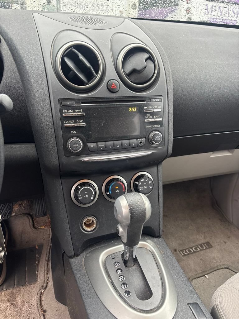 Used 2013 Nissan Rogue AWD image 27