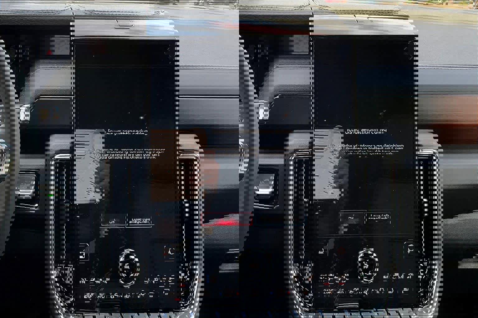 New 2026 GMC Yukon Denali w/ Sun & Power Step Package image 4