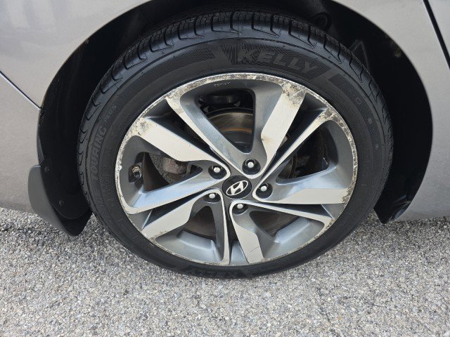 Used 2016 Hyundai Elantra Limited FWD image 11