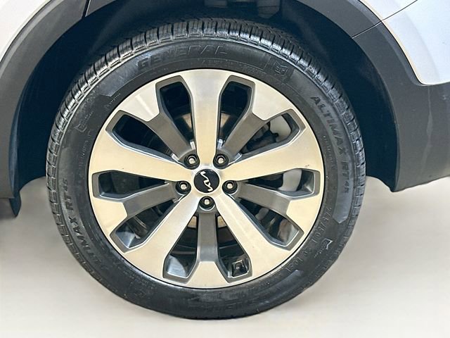 Used 2022 Kia Telluride S FWD image 6