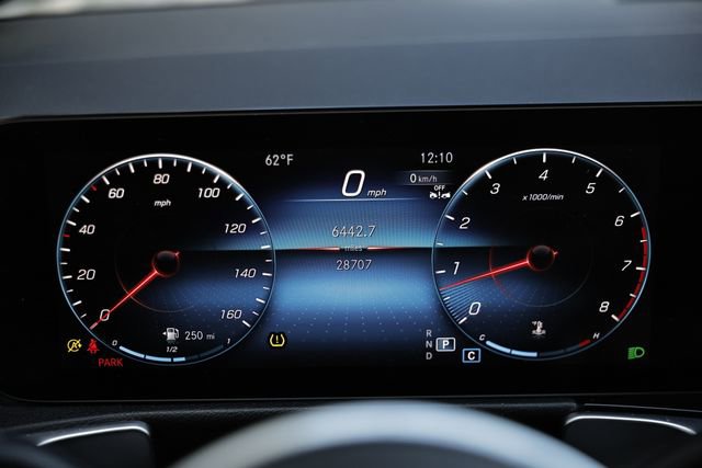 Used 2023 Mercedes-Benz GLB 250 4MATIC image 32