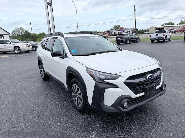 Used 2025 Subaru Outback Premium AWD/4WD image 4