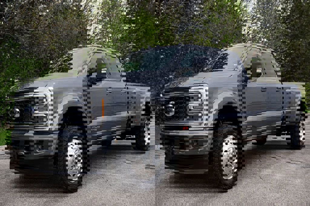 Used 2026 Ford F450 Platinum AWD/4WD image 3