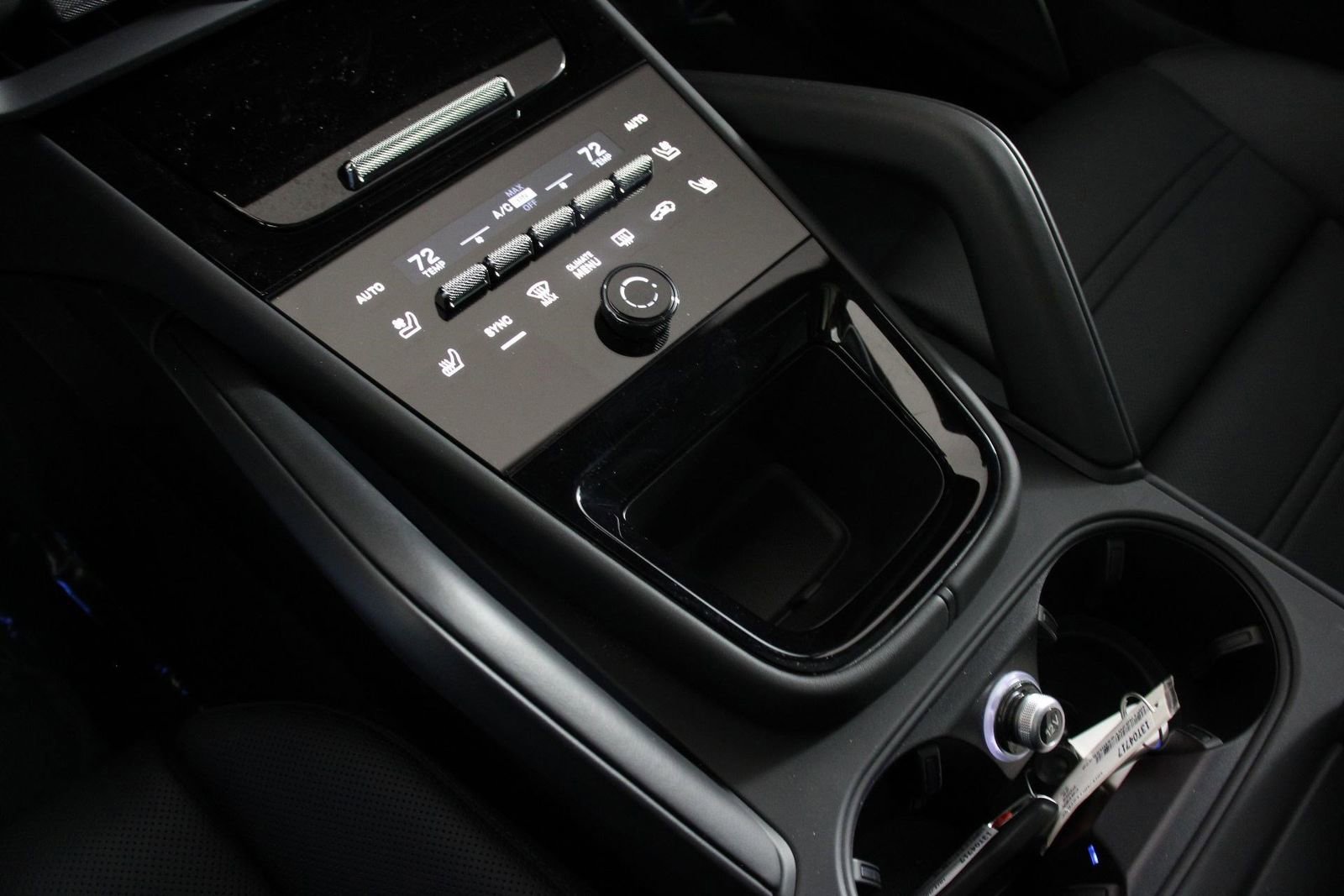 Certified 2025 Porsche Cayenne GTS image 18