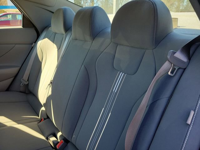 Used 2025 Hyundai Elantra Sport image 10